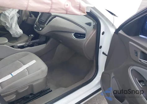 2018 Chevrolet Malibu 1Fl из США, поврежденный, VIN 1G1ZC5ST3JF161274